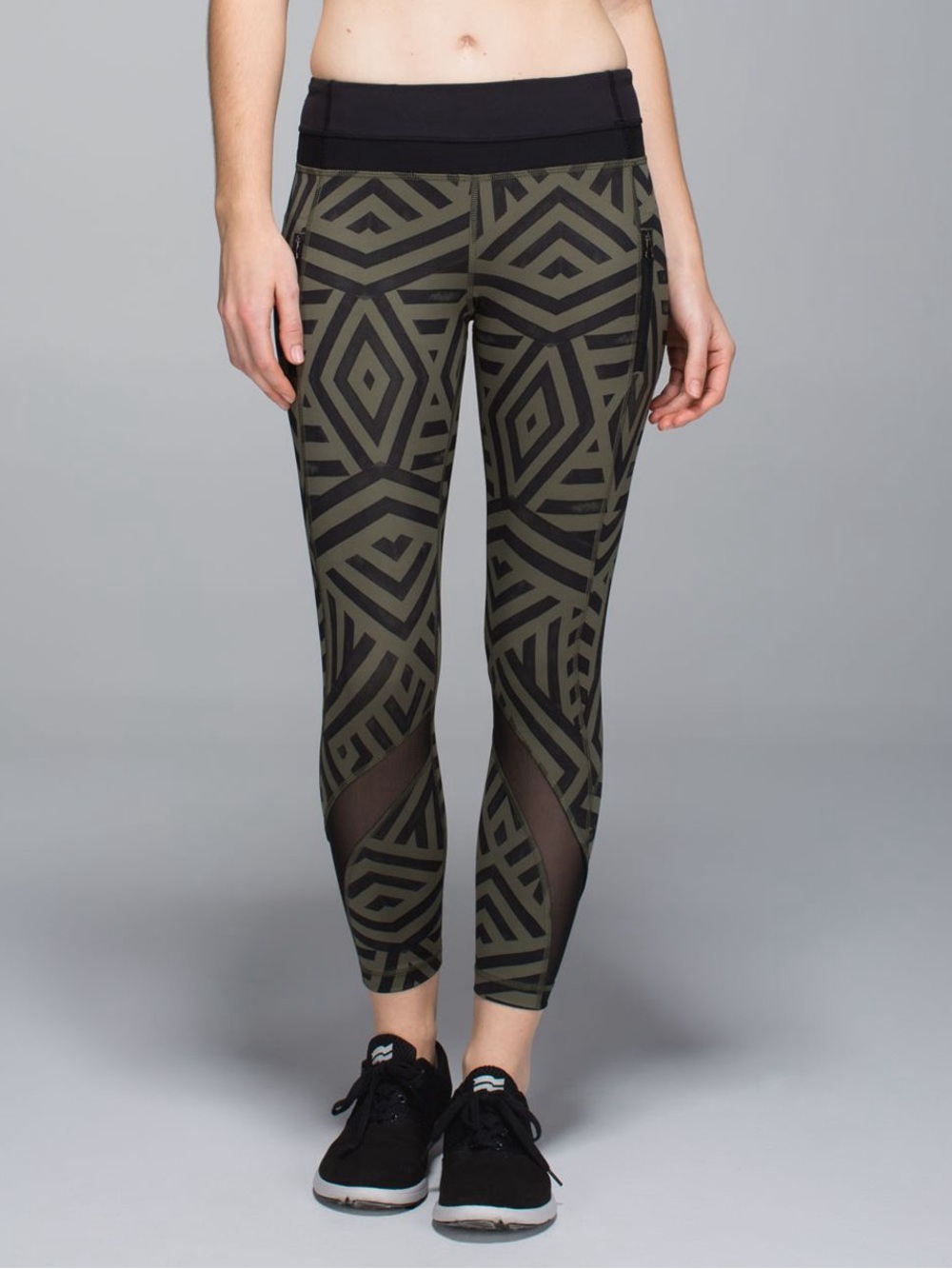 LULULEMON Inspire Tight II Legging Chevron Shuffle Fatigue Green 4 Workout Gym